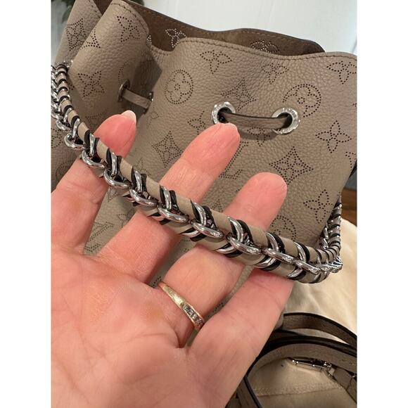 Louis Vuitton Bella Mahina Galet Bag - Picture 16 of 16